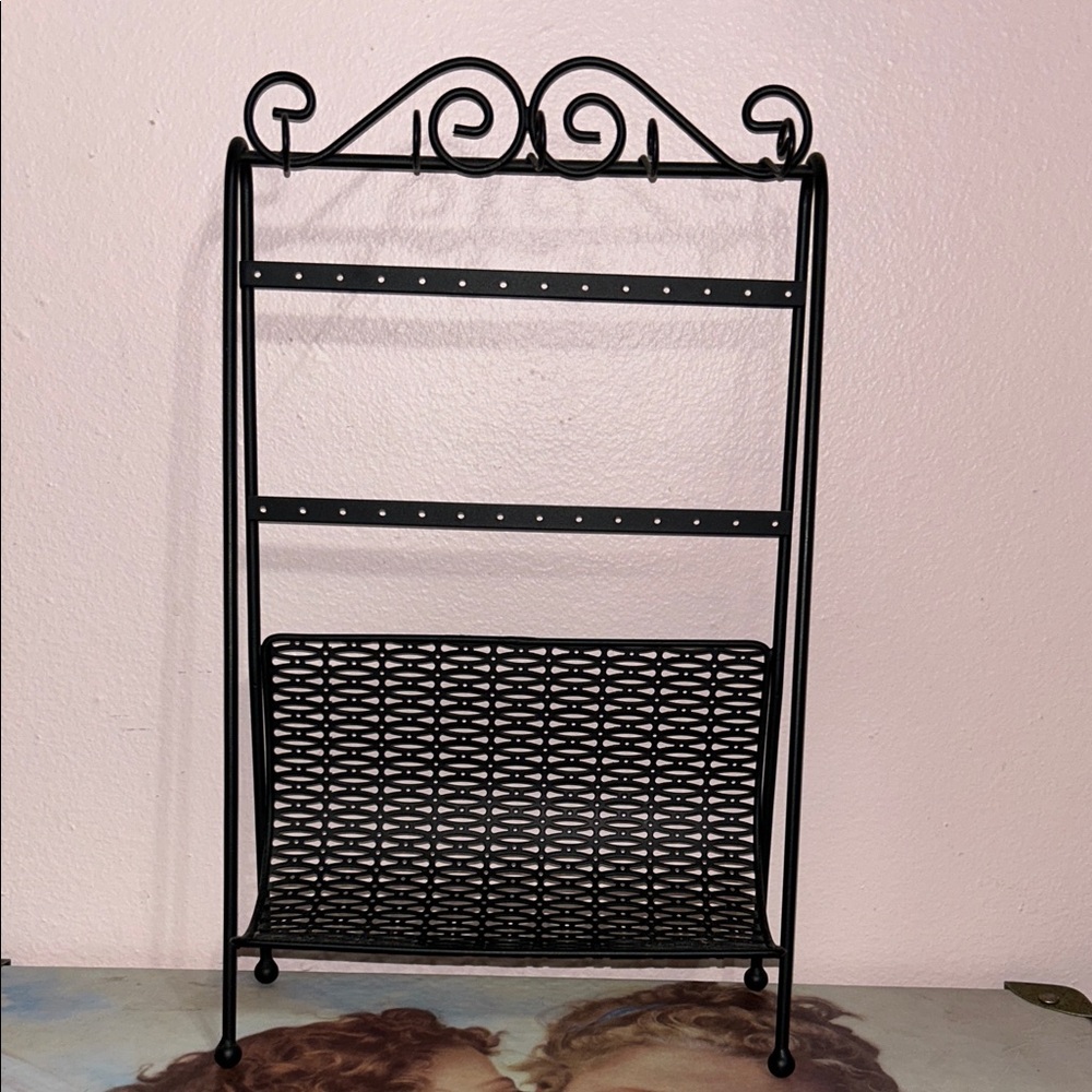 Small Black Metal Jewelry Holder 6.5x11 inches